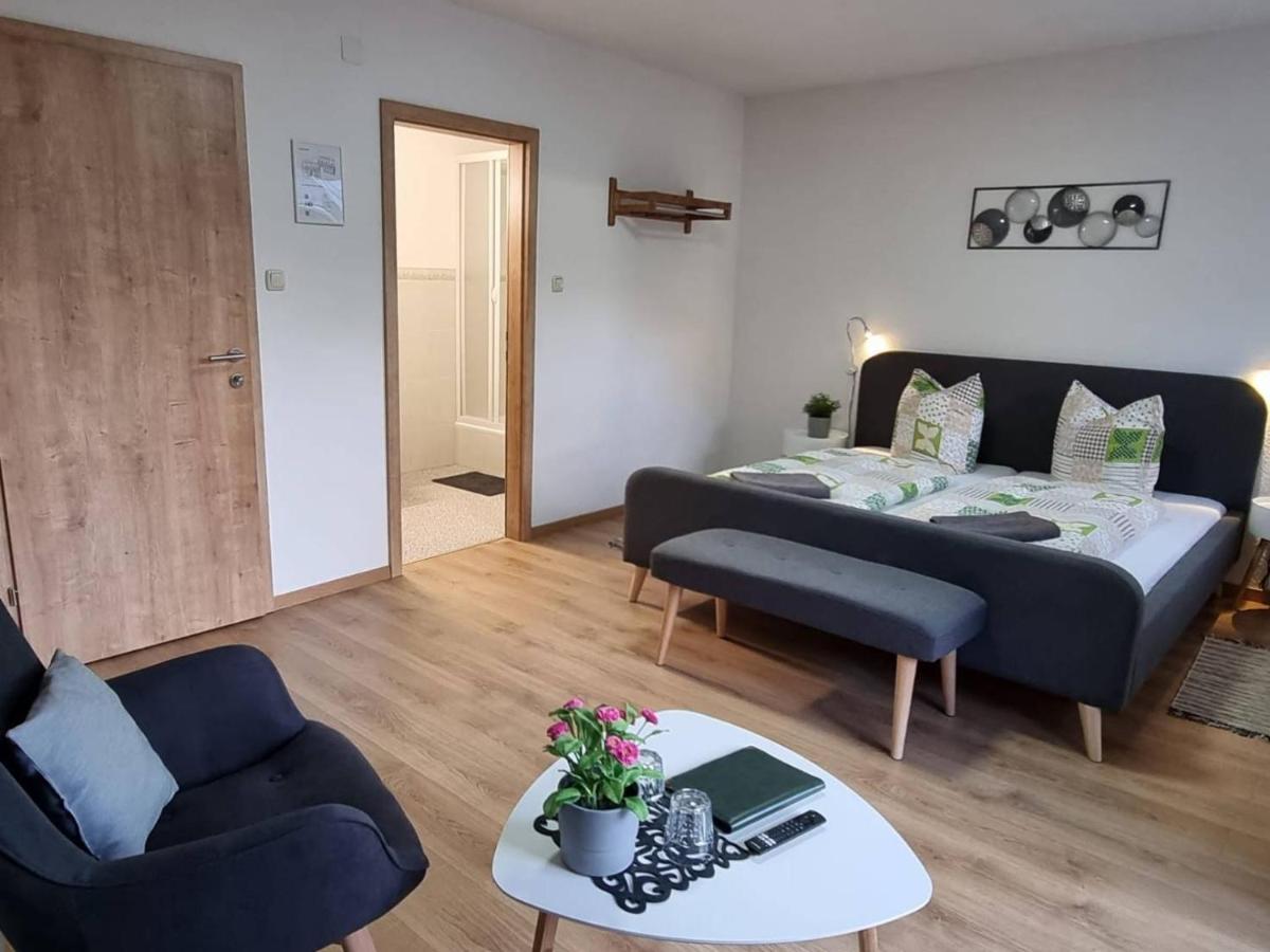 Pension Bergfried ฮัลล์สตัทท์ ภายนอก รูปภาพ