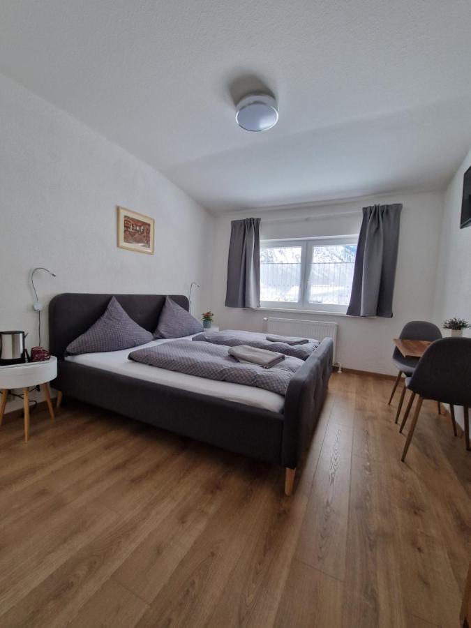 Pension Bergfried ฮัลล์สตัทท์ ภายนอก รูปภาพ